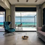 Blue View - Coastal Elegance With Swim Spa, By Zantewize וילה