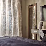 Blue View - Coastal Elegance With Swim Spa, By Zantewize אליקאנאס