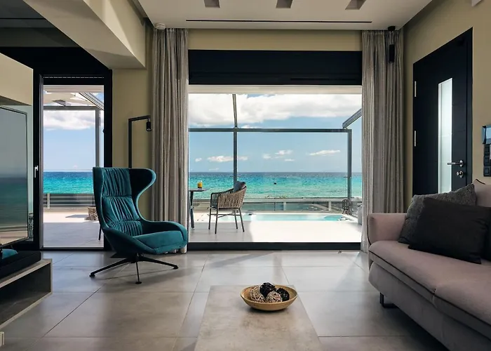 Blue View - Coastal Elegance With Swim Spa, By Zantewize Villa