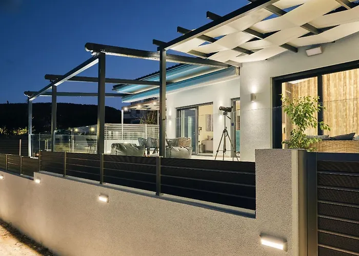 Villa Blue View - Coastal Elegance With Swim Spa, By Zantewize