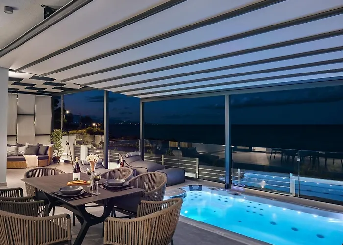 Blue View - Coastal Elegance With Swim Spa, By Zantewize וילה אליקאנאס