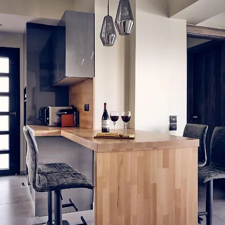 Villa Blue View - Coastal Elegance With Swim Spa, By Zantewize *